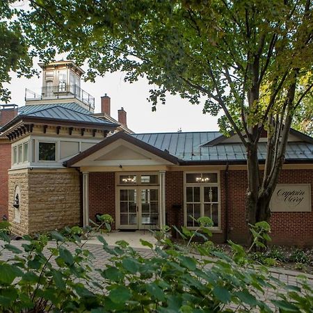 Merry Mansion East Dubuque Bagian luar foto