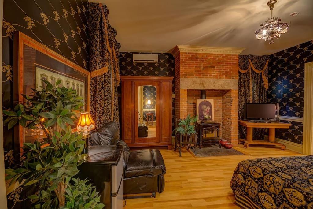 Merry Mansion East Dubuque Bagian luar foto