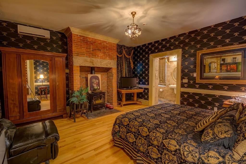 Merry Mansion East Dubuque Bagian luar foto